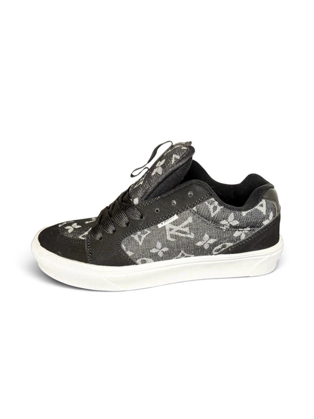Vans Men’s Low Top Sneakers Black/ Gray Monogram Logo Size 9